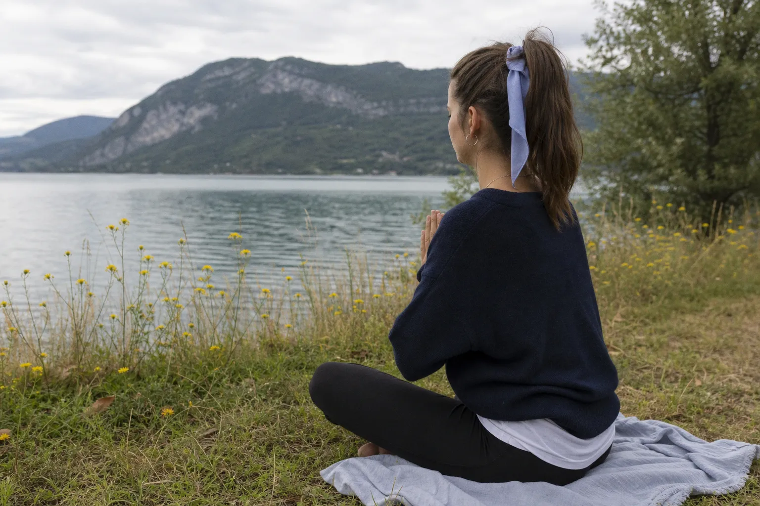 Méditer matin et soir : les effets concrets sur votre équilibre physique