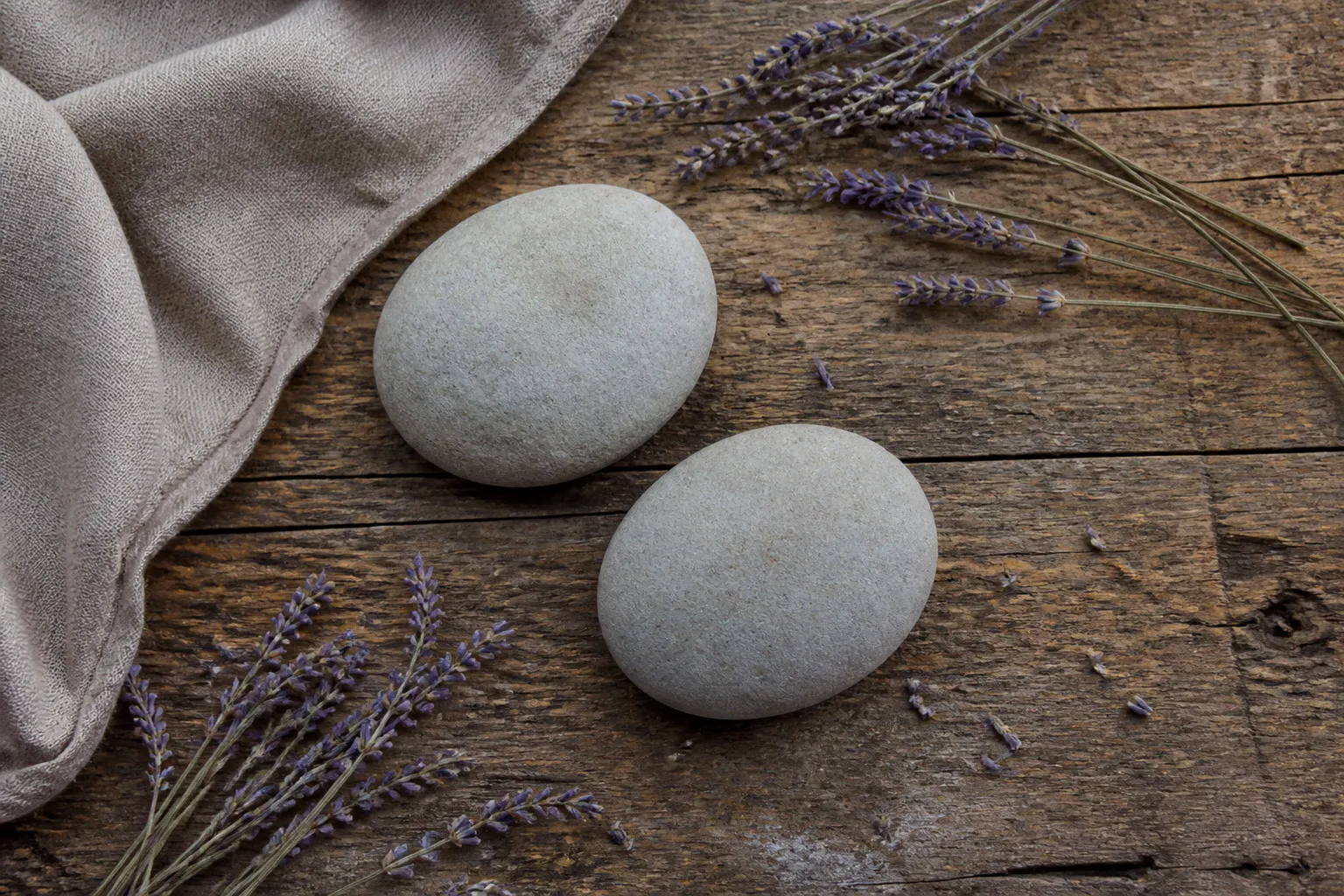 Shiatsu ou réflexologie plantaire : quelle méthode pour apaiser vos tensions ?